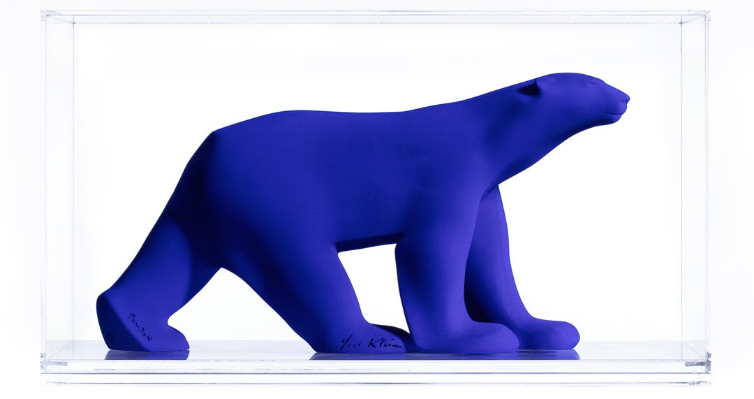 Ours Pompon par Yves Klein