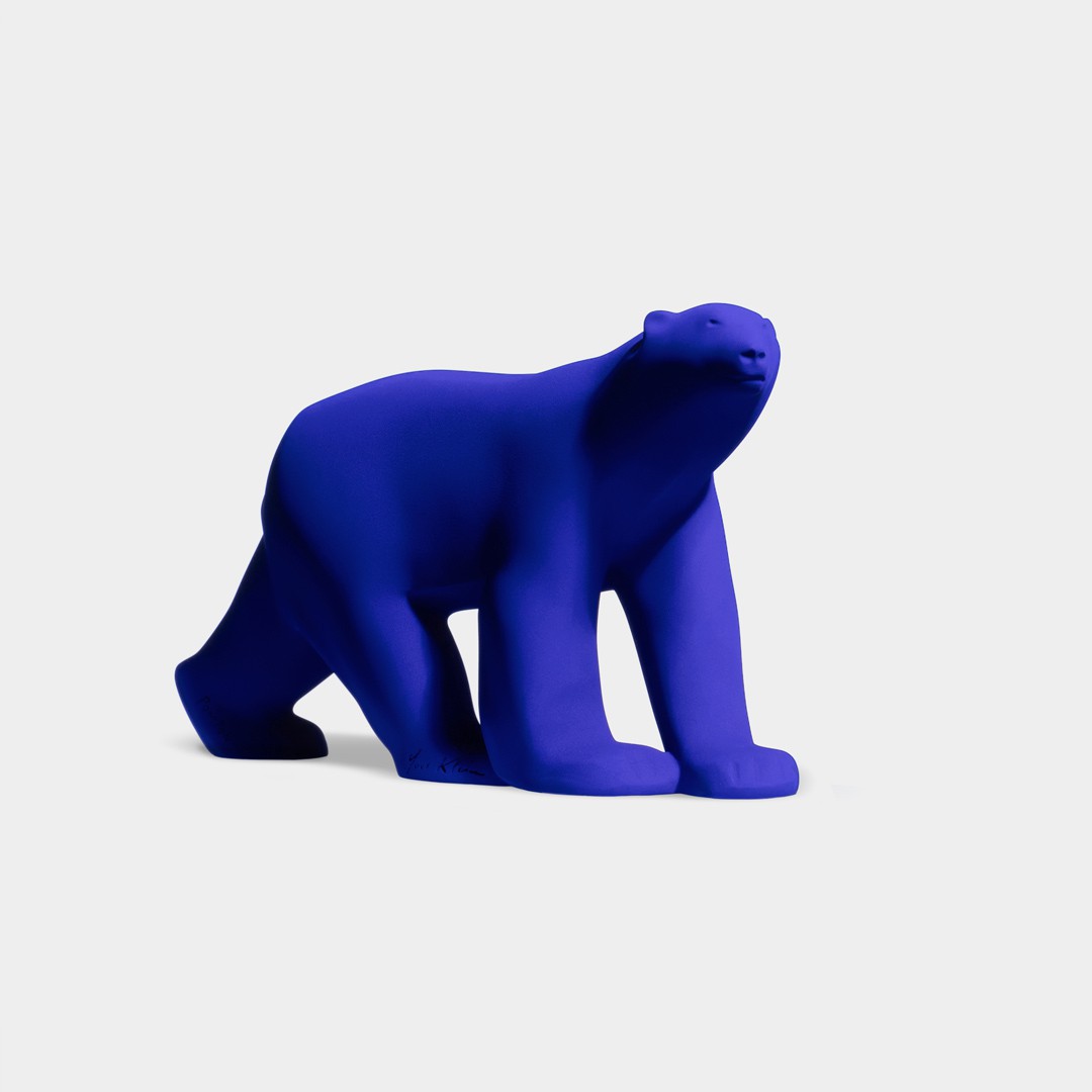 Ours Pompon par Yves Klein
