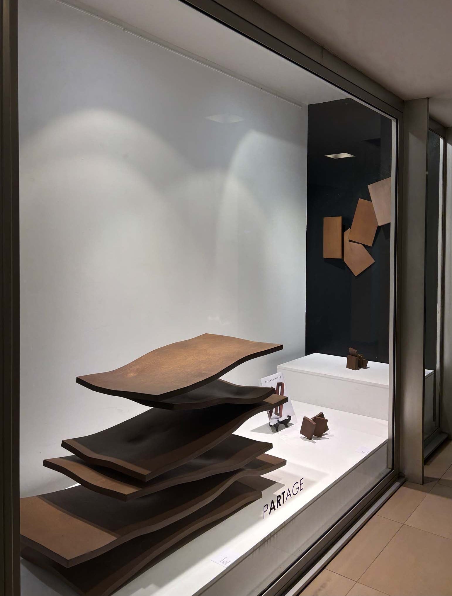 Six lames horizontales