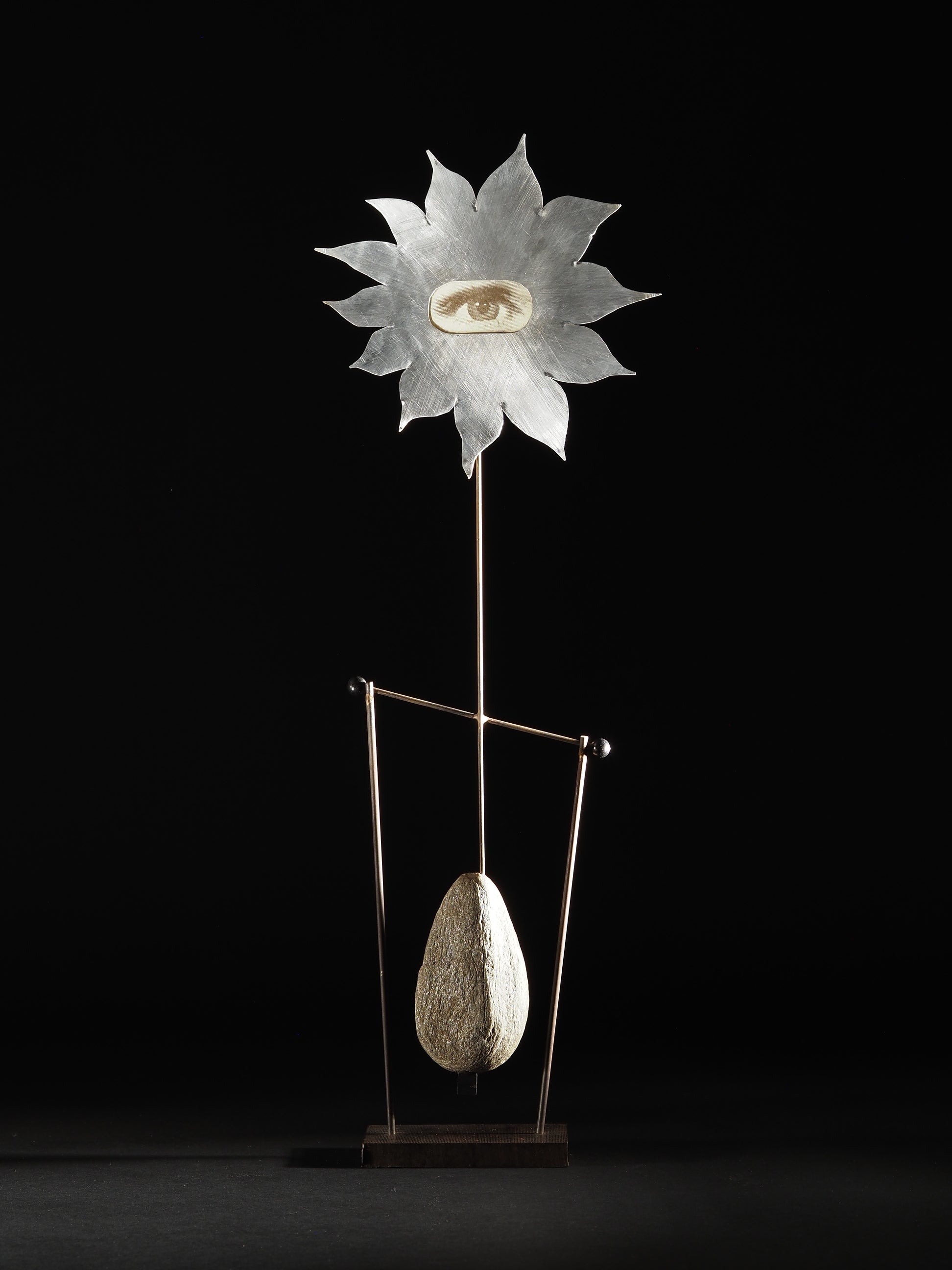 Soleil clin d'œil pendule